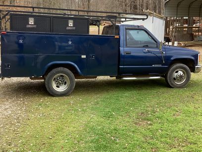 Used 2000 Chevrolet Silverado 3500 2WD Regular Cab w/ Comfort & Convenience Pkg