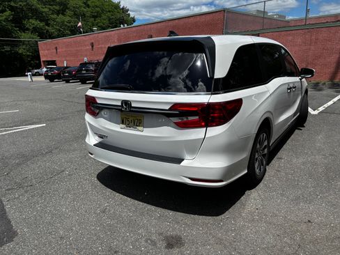 Used 2023 Honda Odyssey EX-L image 6