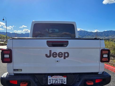 Used 2021 Jeep Gladiator Mojave image 11