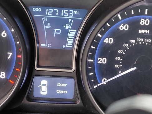 Used 2013 Hyundai Veloster Turbo image 11