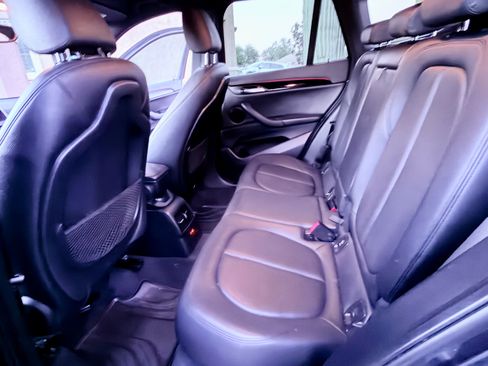 Used 2018 BMW X1 sDrive28i image 12