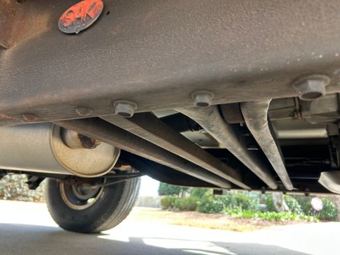 Used 1994 GMC Yukon Sport Utility 2D image 17