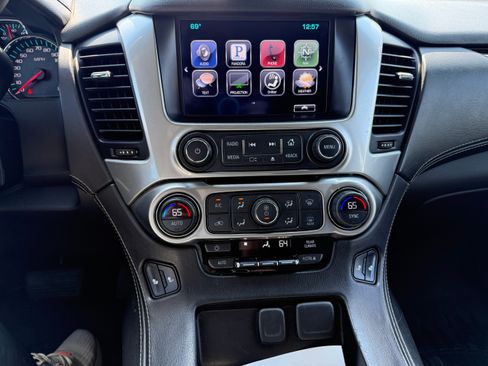 Used 2016 Chevrolet Suburban LT image 20