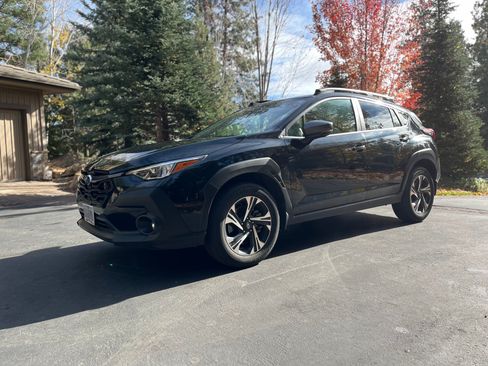 Used 2024 Subaru Crosstrek 2.0i Premium w/ Popular Package #4 image 2