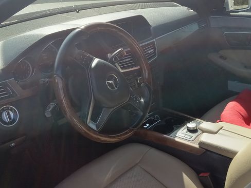 Used 2013 Mercedes-Benz E 350 Sedan image 5