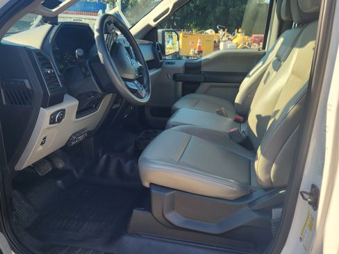 Used 2018 Ford F150 XL w/ Equipment Group 101A Mid image 9