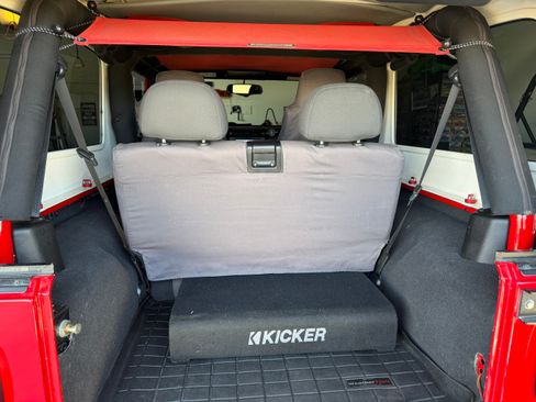 Used 2006 Jeep Wrangler Unlimited Rubicon image 21