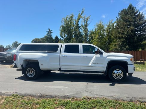Used 2016 GMC Sierra 3500 Denali w/ Duramax Plus Package AWD/4WD image 5