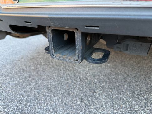 Used 2010 Lincoln MKT 2WD image 25