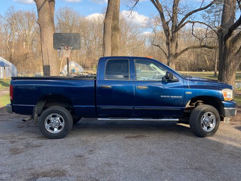 Used 2006 Dodge Ram 2500 Truck SLT image 5