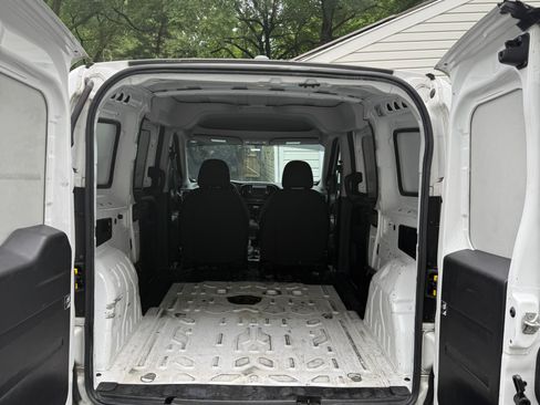 Used 2018 RAM ProMaster City Tradesman FWD image 12
