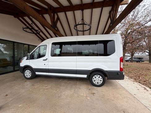 Used 2018 Ford Transit 350 XLT image 9