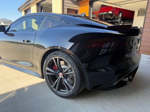 Used 2017 Jaguar F-TYPE SVR image 10