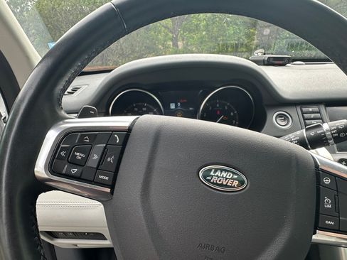 Used 2019 Land Rover Discovery Sport HSE image 14