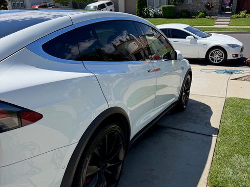 Used 2016 Tesla Model X 75D image 6