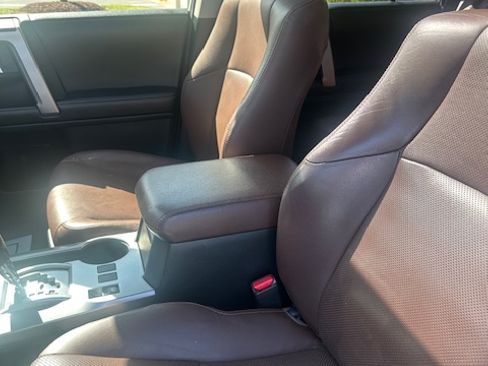 Used 2019 Toyota 4Runner Limited AWD/4WD image 8