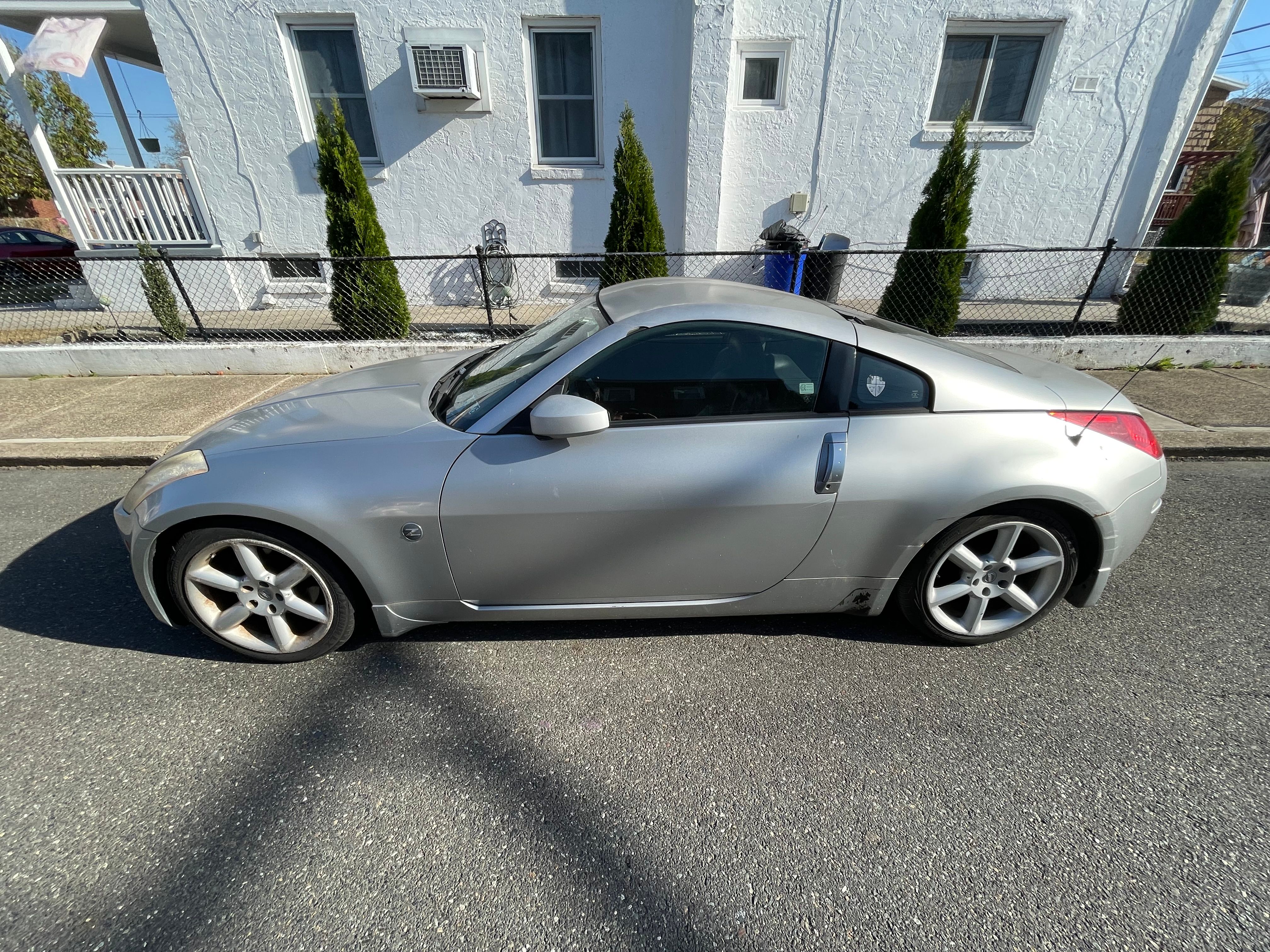 Used 2003 Nissan 350Z Touring RWD image 2