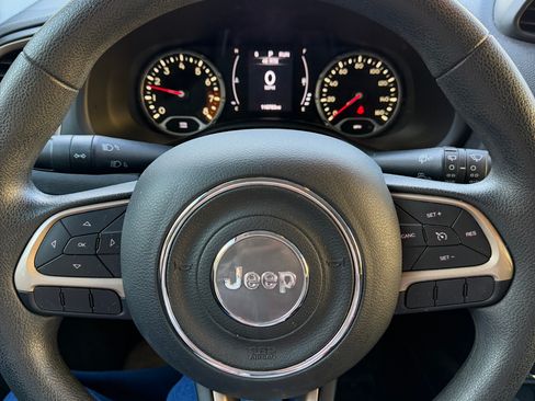 Used 2017 Jeep Renegade Sport w/ Power & Air Group image 12