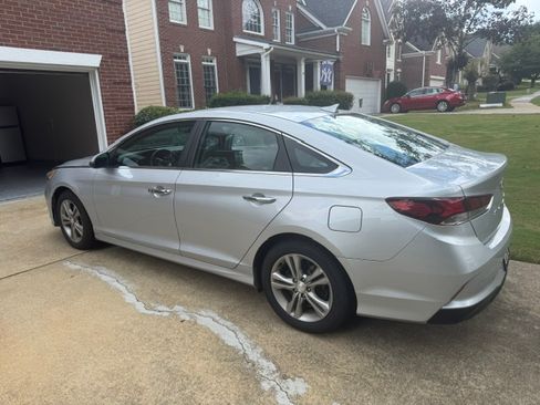 Used 2019 Hyundai Sonata SEL w/ Tech Package 02 FWD image 6
