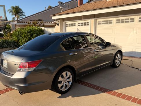 Used 2010 Honda Accord EX-L image 5