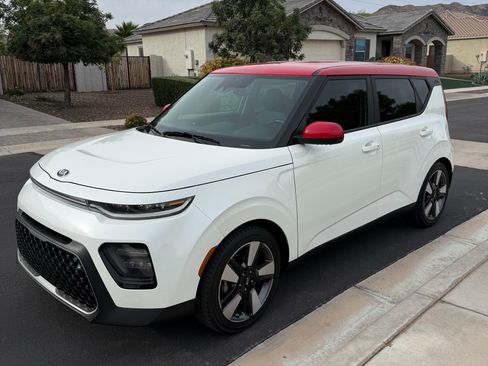 Used 2020 Kia Soul EX w/ Option Group 015 FWD image 10
