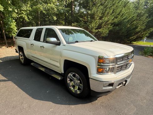Used 2014 Chevrolet Silverado 1500 LTZ Z71 w/ LTZ Plus Package AWD/4WD image 11