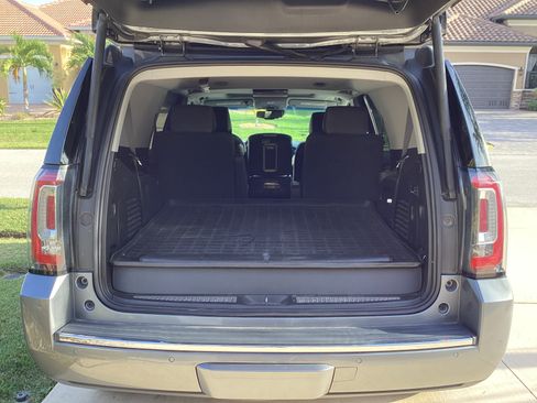 Used 2018 GMC Yukon Denali w/ Open Road Package image 9