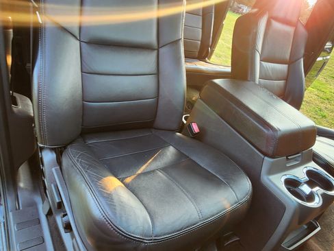 Used 2009 Ford F350 Lariat image 10