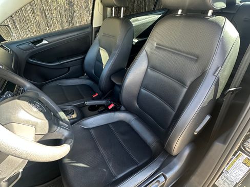 Used 2014 Volkswagen Jetta SE image 17
