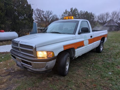 Used 1998 Dodge Ram 1500 Truck 2WD Regular Cab image 4