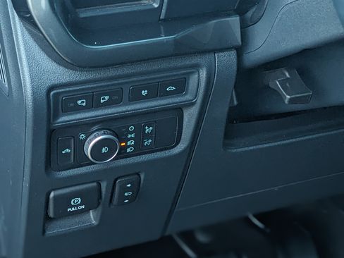 Used 2022 Ford F150 XLT w/ Equipment Group 302A High image 12