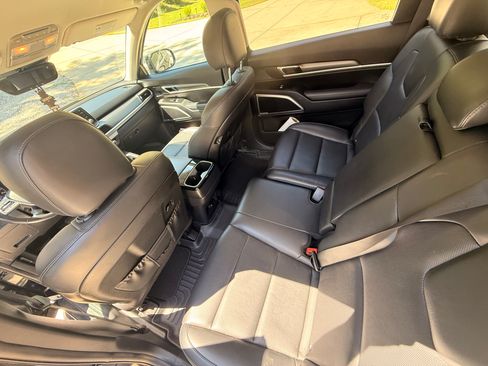 Used 2020 Kia Telluride LX FWD image 10