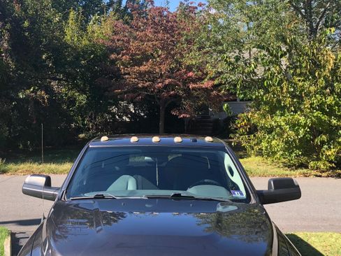 Used 2018 RAM 2500 Tradesman w/ Chrome Appearance Group image 8