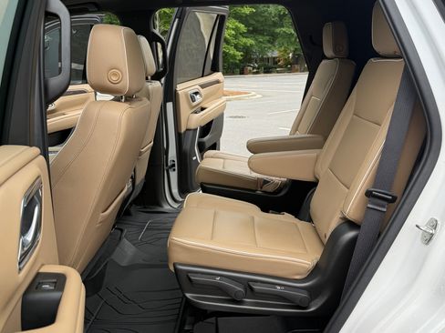 Used 2021 Chevrolet Tahoe Premier AWD/4WD image 30