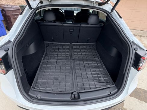 Used 2021 Tesla Model Y Long Range image 11