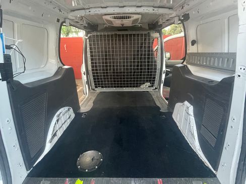 Used 2015 Ford Transit Connect XLT image 13
