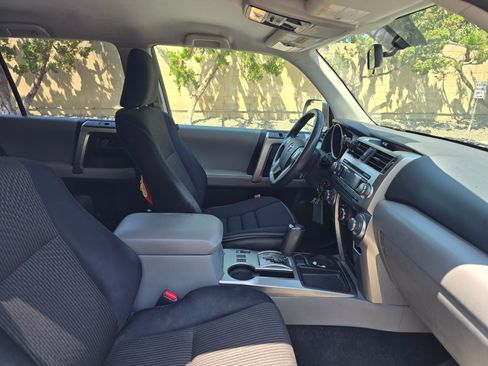 Used 2010 Toyota 4Runner SR5 RWD image 2
