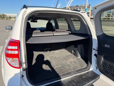 Used 2010 Toyota RAV4 Sport image 9