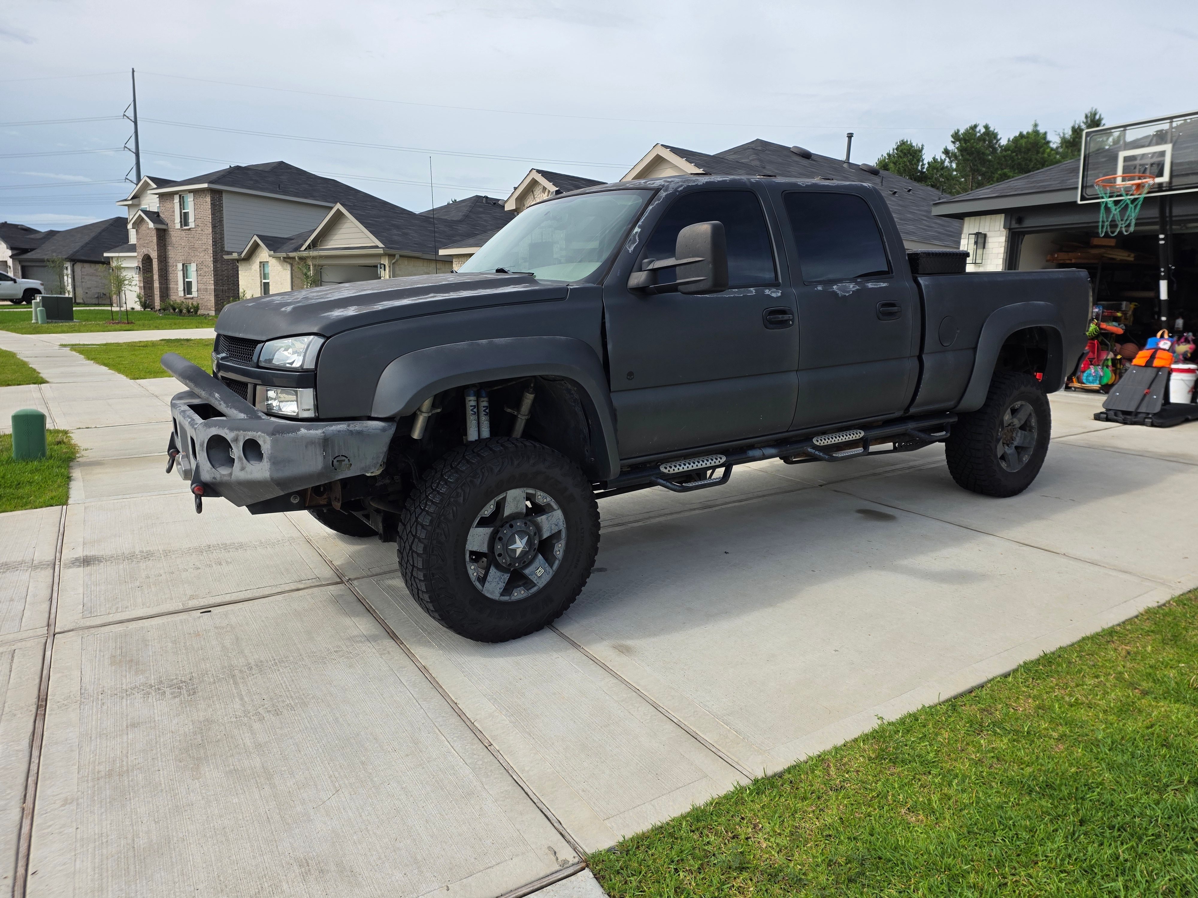 Used 2005 Chevrolet Silverado 2500 LS w/ Heavy-Duty Power Package AWD/4WD image 17