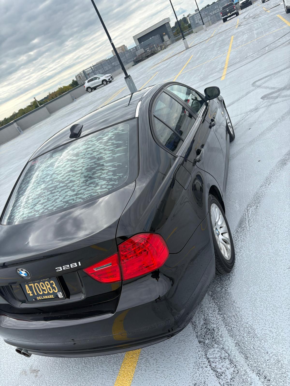 Used 2009 BMW 328i xDrive Sedan AWD/4WD image 17