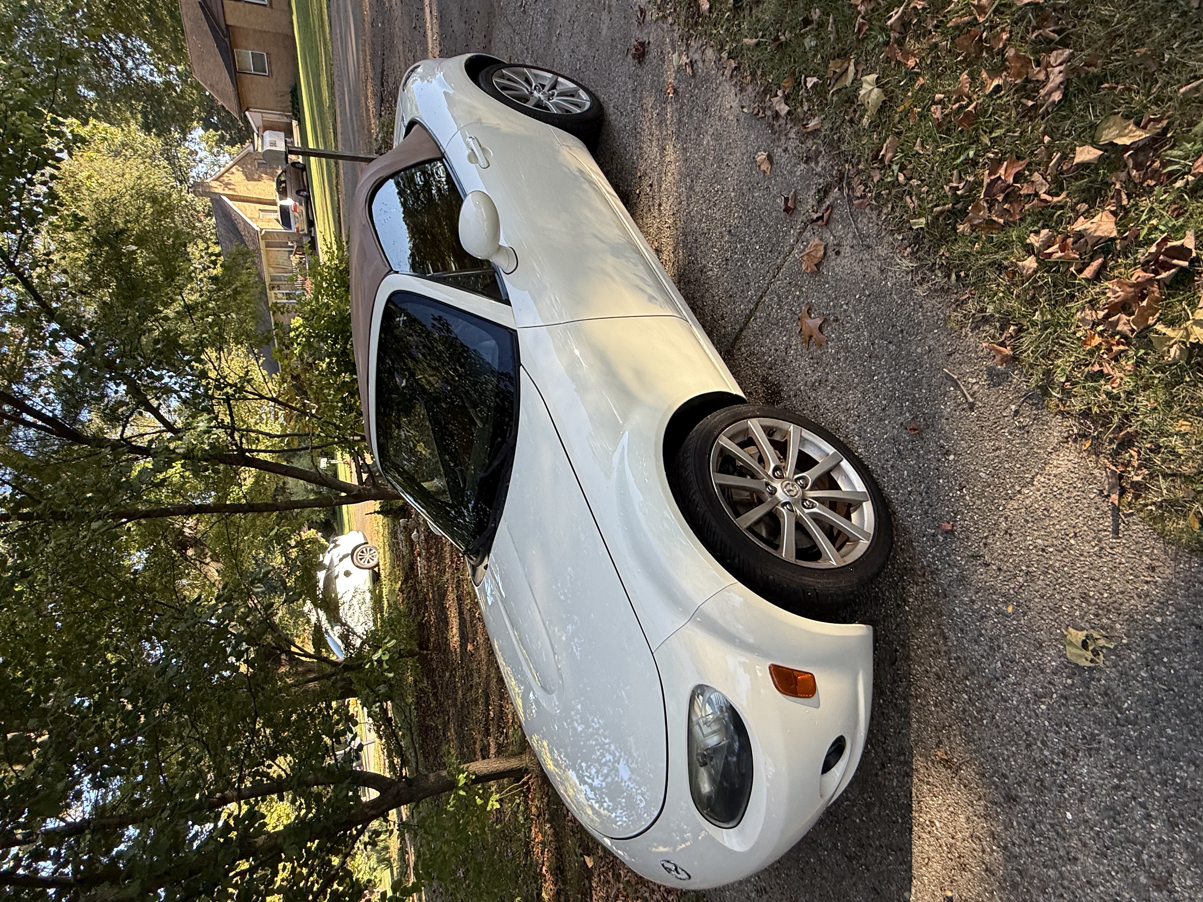 Used 2006 MAZDA MX-5 Miata Grand Touring w/ Premium Pkg RWD image 5