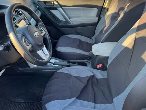 Used 2017 Subaru Forester 2.5i image 6