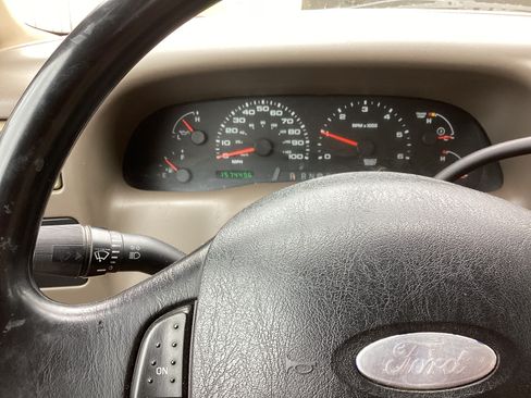 Used 2003 Ford F350 XLT image 14