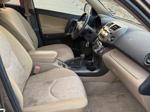Used 2011 Toyota RAV4 2WD w/ Base L4 Extra Value Pkg image 6