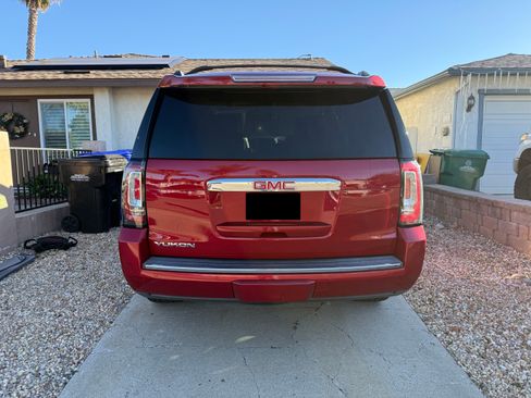 Used 2015 GMC Yukon Denali w/ Open Road Package image 6