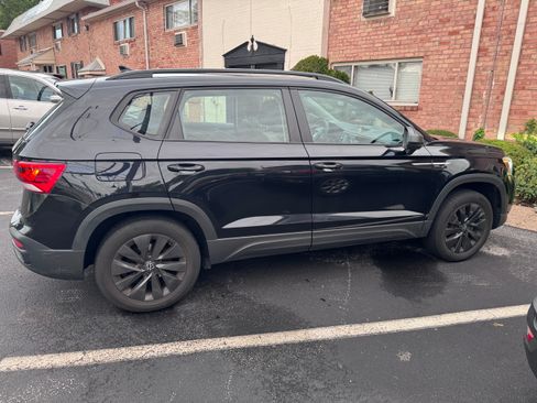 Used 2022 Volkswagen Taos S AWD/4WD image 6