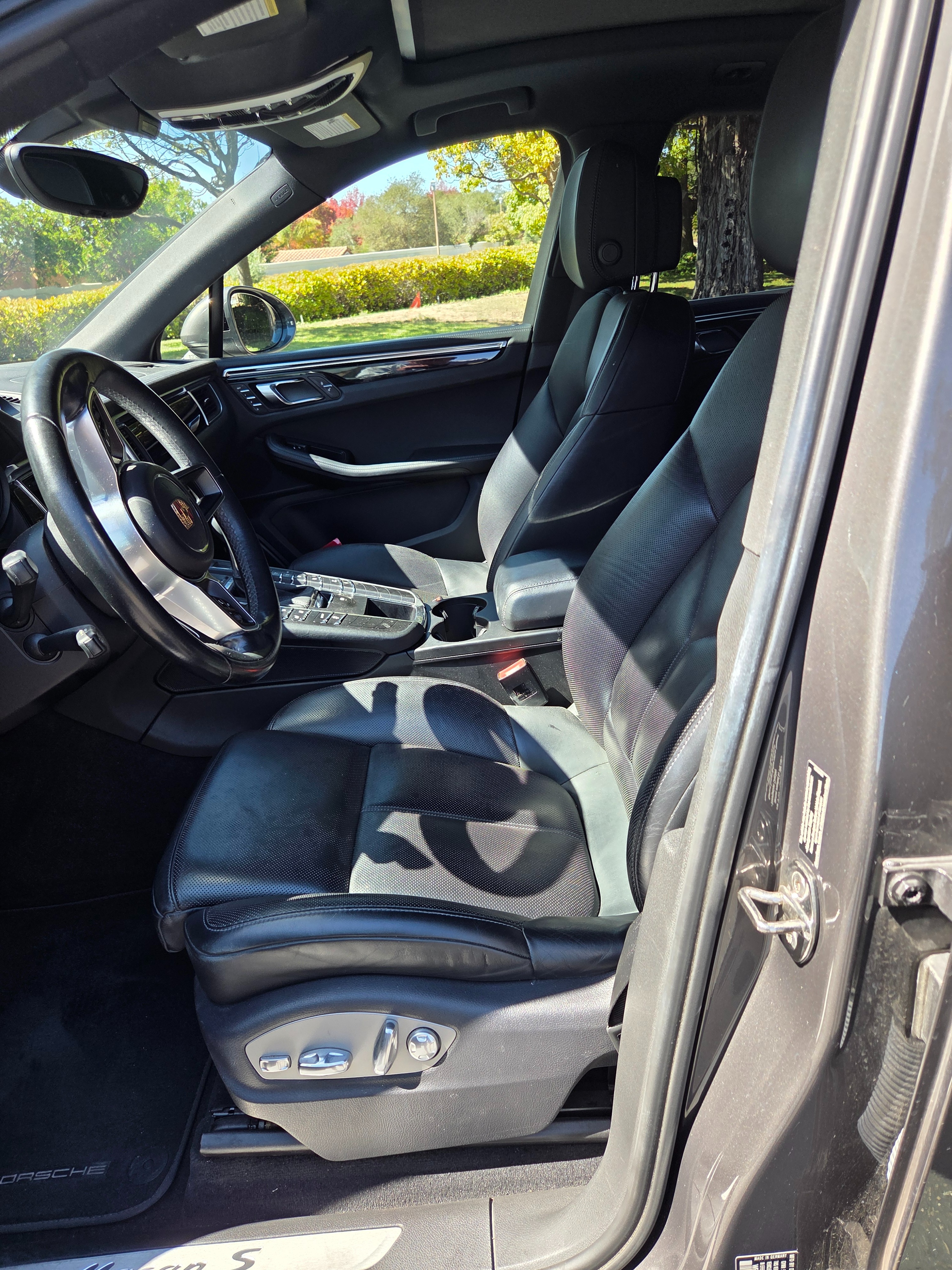 Used 2015 Porsche Macan S AWD/4WD image 5