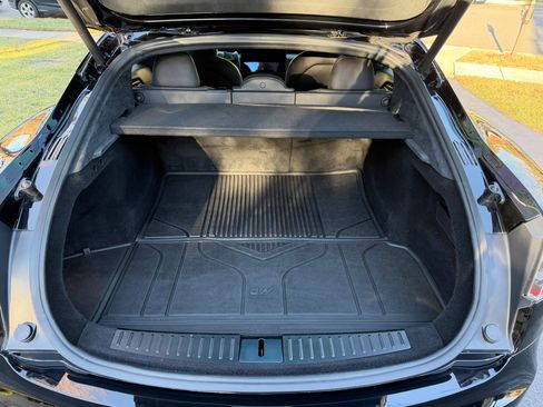 Used 2021 Tesla Model S Plaid image 8