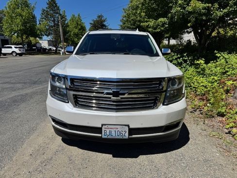 Used 2016 Chevrolet Suburban LTZ image 2