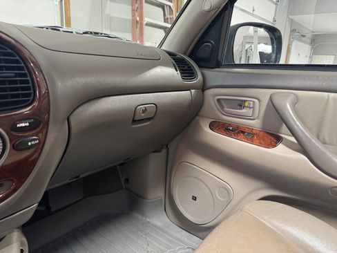 Used 2006 Toyota Sequoia Limited image 14